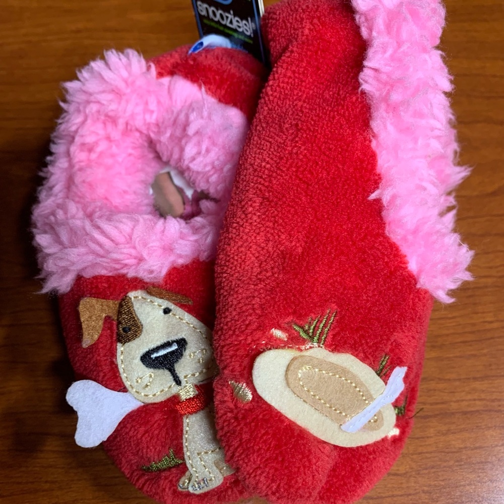 Children’s puppy slippers, size medium, pink and red